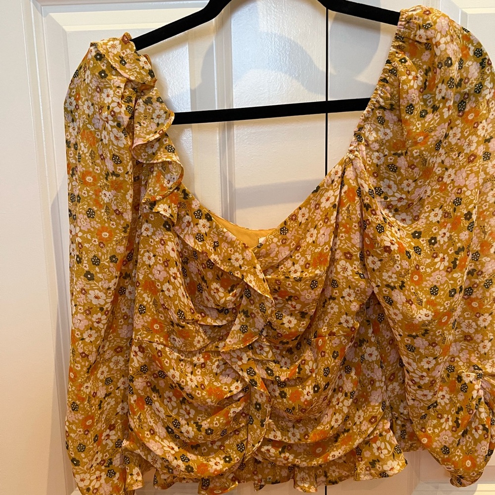 ASTR the Label Puff Sleeve Top